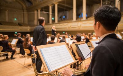 UNA ORQUESTA UNIVERSAL
